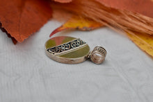 Load image into Gallery viewer, Sterling Silver Vintage Oval Celtic Pendant