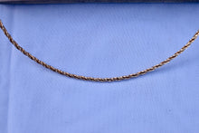 Load image into Gallery viewer, Antique Sterling Silver Vintage Fancy Twisted Shimmery Chain