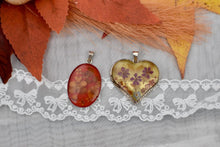 Load image into Gallery viewer, Sterling Silver Handmade Vintage Epoxy Resin Flower Pendants