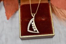 Load image into Gallery viewer, Vintage Mid Century 0.32cts 14K Yellow & White Gold Fancy Diamond Necklace
