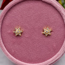 Load image into Gallery viewer, 18K Yellow Gold Cluster Flower Screw Back Diamond Stud Earrings