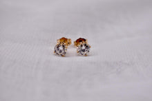 Load image into Gallery viewer, 14K Yellow Gold Round Diamond Push Back Stud Earrings 1.00cts