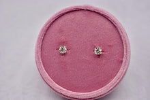 Load image into Gallery viewer, 14K White Gold Round Diamond Push Back Stud Earrings 0.80cts