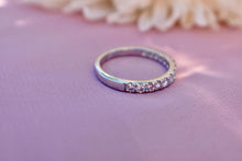 Load image into Gallery viewer, 14K White Gold Vintage 0.70cts Diamond Anniversary Band