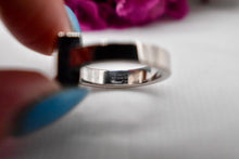 Load image into Gallery viewer, Authentic 18K White Gold Chopard Animated Moveable Happy Diamond Icons Ring