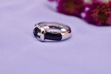 Load image into Gallery viewer, Hidalgo 18k White Gold Belt Buckle Black Enamel Ring