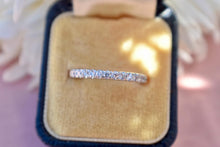 Load image into Gallery viewer, 14K White Gold Vintage 0.40cts Diamond Wedding Band