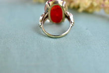 Load image into Gallery viewer, Vintage Art Deco 10K Yellow Gold Carved Carnelian Ring