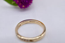 Load image into Gallery viewer, Vintage 14K Yellow Gold Channel Set 0.26cts Diamond Wedding Band