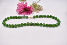 Load image into Gallery viewer, Vintage 14K Yellow Gold Beautiful Green Nephrite Jade Beaded Necklace Strand