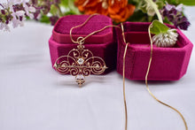 Load image into Gallery viewer, Vintage 14K Yellow Gold Solitaire Art Deco Old European Diamond Filigree Brooch Necklace