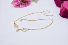 Load image into Gallery viewer, Vintage 14K Yellow Gold Fancy Flat Chain Interlocking Heart Dangle Diamond Necklace