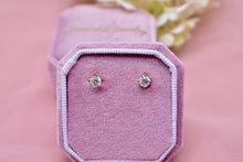 Load image into Gallery viewer, 14K Yellow Gold Round Diamond Push Back Stud Earrings 0.56cts
