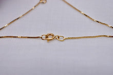 Load image into Gallery viewer, Vintage 18K Yellow Gold Teardrop Opal Halo Necklace