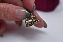 Load image into Gallery viewer, Vintage 10K Yellow Gold Animated Train Charm