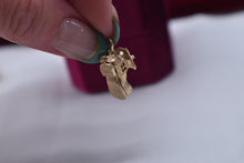 Load image into Gallery viewer, Vintage 14k Yellow Gold Animated Shoe House Family Charm