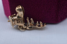 Load image into Gallery viewer, Vintage 14k Yellow Gold Animated Shoe House Family Charm