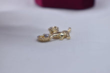 Load image into Gallery viewer, Vintage 14K Yellow Gold Playful Cat Charm