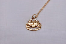 Load image into Gallery viewer, Vintage 14K Yellow Gold Crab Necklace