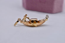 Load image into Gallery viewer, Vintage 18K Yellow Gold Rare Venetian Gondola Charm
