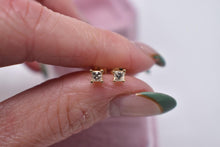 Load image into Gallery viewer, 14K Yellow Gold Princess Cut Diamond Push Back Stud Earrings 0.20cts