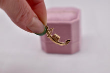 Load image into Gallery viewer, Vintage 18K Yellow Gold Rare Heavy Venetian Gondola Charm