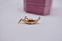 Load image into Gallery viewer, Vintage 18K Yellow Gold Rare Venetian Gondola Charm