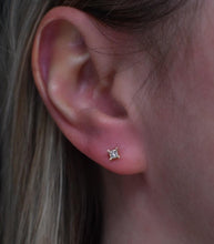 Load image into Gallery viewer, 14K Yellow Gold Princess Cut Diamond Push Back Stud Earrings 0.20cts