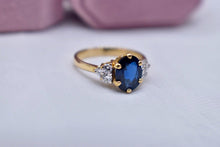 Load image into Gallery viewer, Vintage 18K Yellow Gold Vintage Natural Oval Sapphire & Diamond Halo Ring