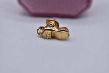 Load image into Gallery viewer, Vintage 14k Yellow Gold Animated Shoe House Family Charm
