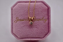 Load image into Gallery viewer, Vintage 14K Yellow Gold 0.15cts Solitaire Diamond Compass Prongs Necklace