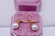 Load image into Gallery viewer, Vintage 14K Yellow Gold White Oblong Pearl Dangle Earrings