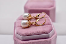 Load image into Gallery viewer, Vintage 14K Yellow Gold White Oblong Pearl Dangle Earrings
