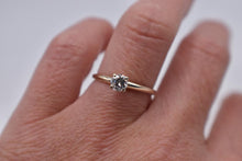 Load image into Gallery viewer, Vintage 14K Yellow Gold Solitaire 0.36cts Round Diamond Engagement Ring