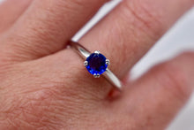 Load image into Gallery viewer, Art Deco Platinum Solitaire Sapphire Engagement Ring