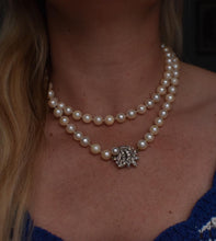 Load image into Gallery viewer, Vintage 14K White Gold Art Deco Rare 0.40cts Diamond Clasp 33.5 Inch High Quality Shell Pearls 8mm White Pearl Necklace Strand