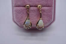Load image into Gallery viewer, Vintage 14K Yellow Gold Dangle Pear Shape Natural Opal & Diamond Earrings
