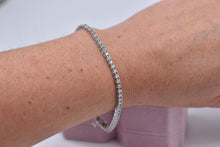 Load image into Gallery viewer, 14K White Gold Vintage Round 2.00cts Natural Diamond Classic Style Tennis Bracelet