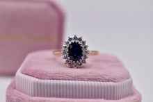 Load image into Gallery viewer, 14K Yellow Gold Vintage Natural Sapphire & Diamond Oval Halo Ring