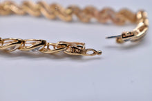 Load image into Gallery viewer, 14K Yellow Gold Vintage Baguette & Round Swirl Style Hinged 3.25cts Natural Diamond Bracelet