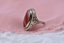 Load image into Gallery viewer, Vintage Art Deco 14K White Gold Bezel Set Banded Agate Ring
