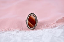 Load image into Gallery viewer, Vintage Art Deco 14K White Gold Bezel Set Banded Agate Ring