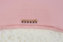 Load image into Gallery viewer, Vintage 14K Yellow Gold Tanzanite and White Pearl Brooch/Pin