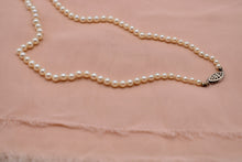Load image into Gallery viewer, Vintage Sterling Silver 20" Graduated Pearl Strand Necklace