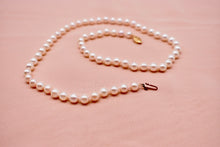 Load image into Gallery viewer, Vintage 14K Yellow Gold 17 Inch Fresh Water White Pink Hue Pearl Necklace Strand