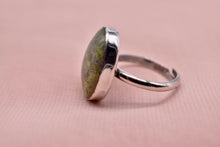 Load image into Gallery viewer, Antiqued Sterling Silver Green Agate Oval Bezel Ring