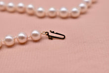 Load image into Gallery viewer, Vintage 14K Yellow Gold 17 Inch Fresh Water White Pink Hue Pearl Necklace Strand