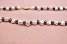 Load image into Gallery viewer, 14K Yellow Gold Vintage White & Grey Pearl Necklace Strand