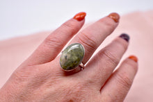 Load image into Gallery viewer, Antiqued Sterling Silver Green Agate Oval Bezel Ring