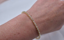 Load image into Gallery viewer, Reserved Listing 2.00cts 14K Yellow Gold Diamond Tennis Bracelet
